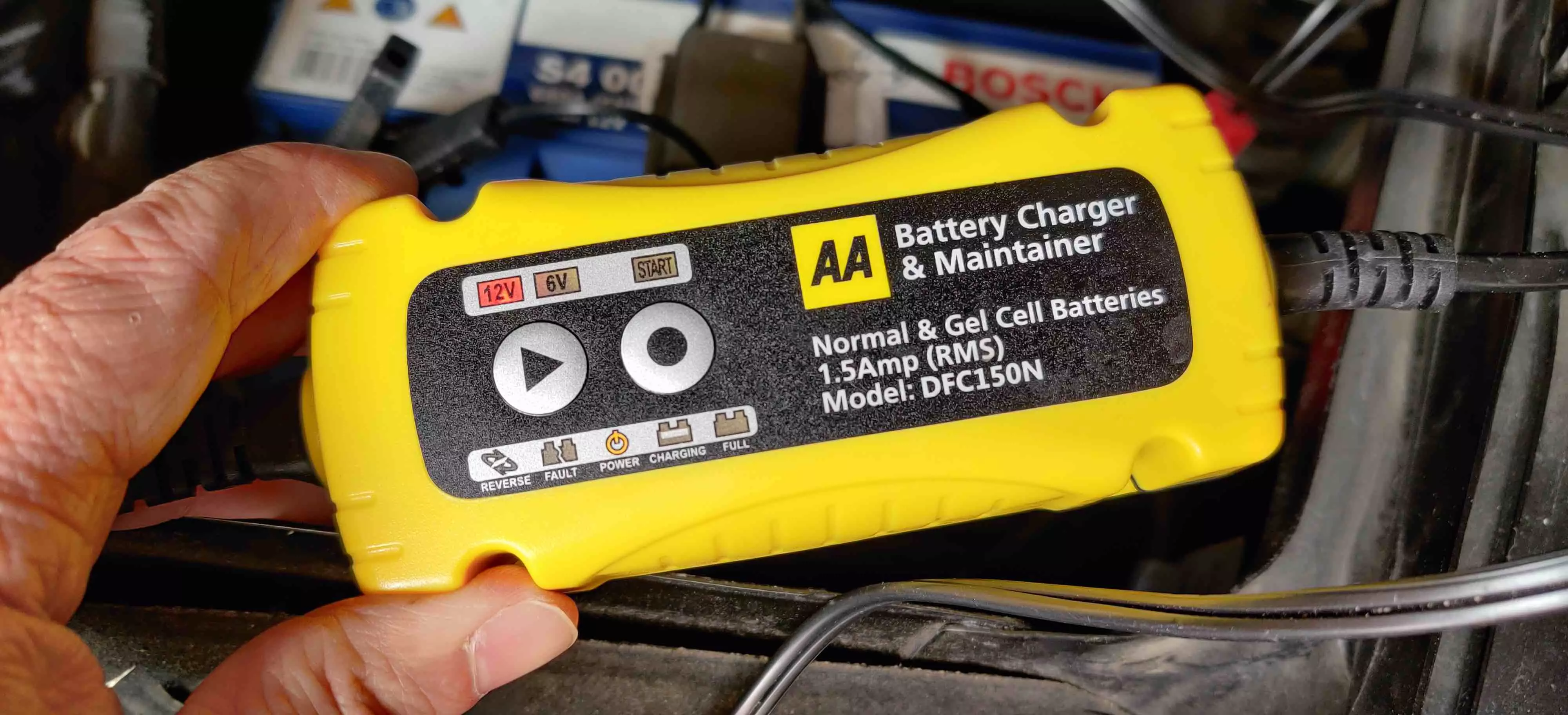 Car battery deals charger at home